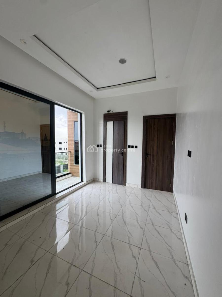 Lovely 3 Bedroom Apartment with Pool, Lekki Phase 1, Lekki, Lagos, Flat / Apartment for Sale