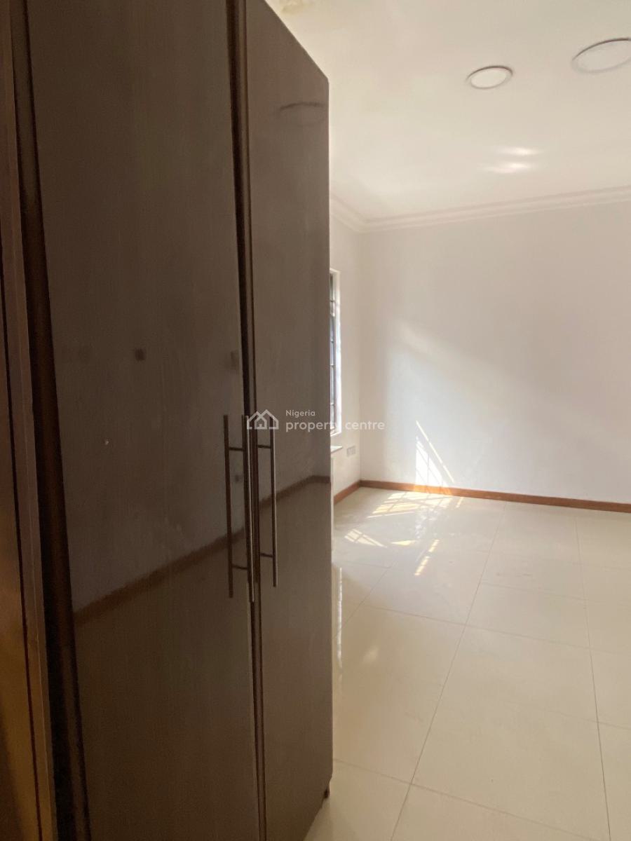 Luxury One Room Studio with Open Plan  Kitchen, Along New Market Road, Oniru, Victoria Island (vi), Lagos, Self Contain (single Rooms) for Rent