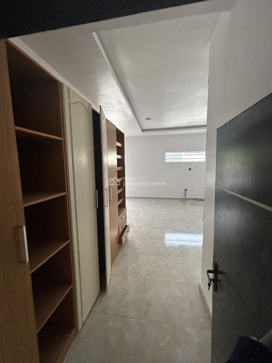 Newly Renovated 4 Bedroom Semi Detached House with a Bq, Osapa, Lekki, Lagos, Semi-detached Duplex for Rent