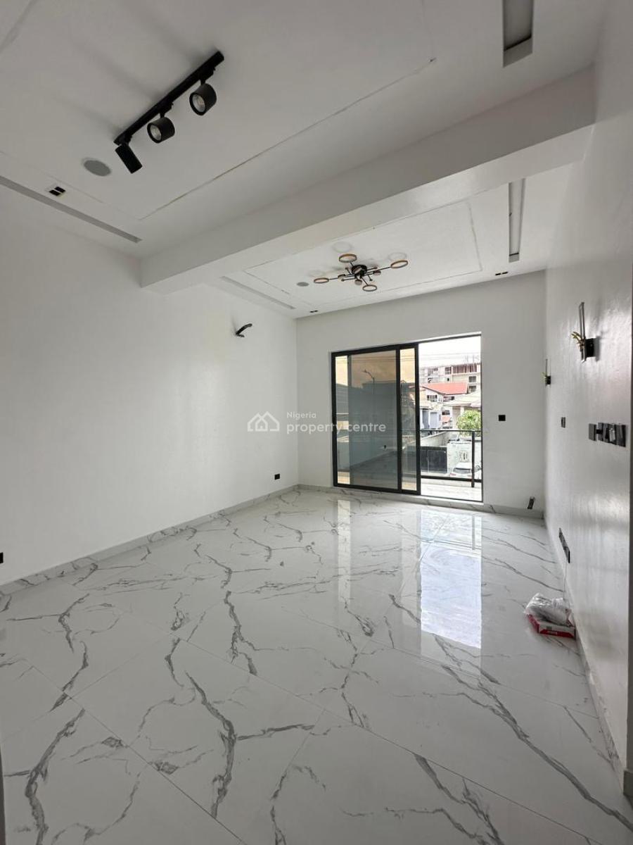 Gorgeous 3 Bedroom Apartment, Lekki Phase 1, Lekki, Lagos, Flat / Apartment for Sale