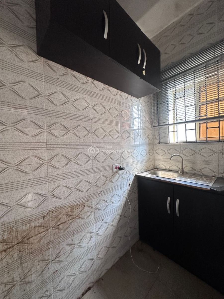 a Spacious Studio with Personal Kitchen in a Serene Location, Osapa, Lekki, Lagos, Self Contain (single Rooms) for Rent