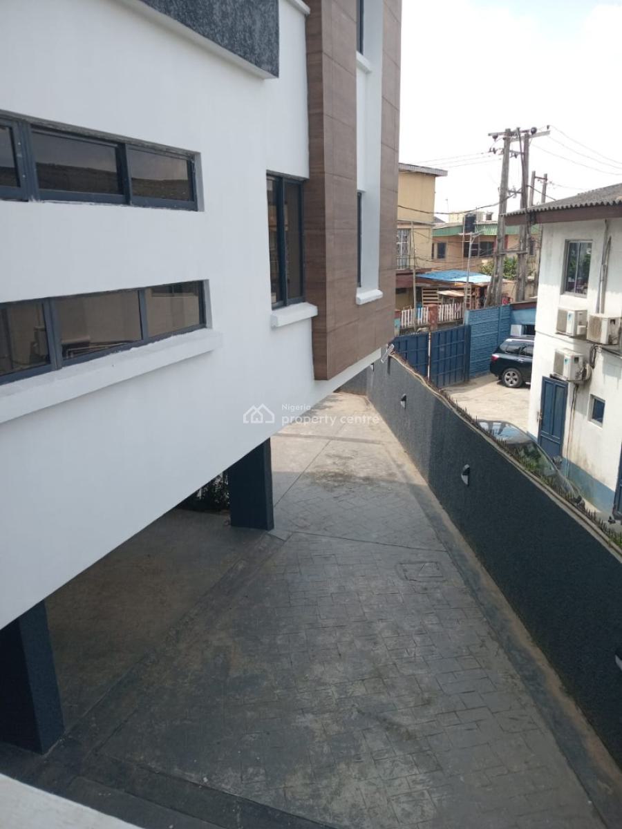 Block of 5 Flats, By Lagoon Hospital, Ikeja, Lagos, Flat / Apartment for Rent