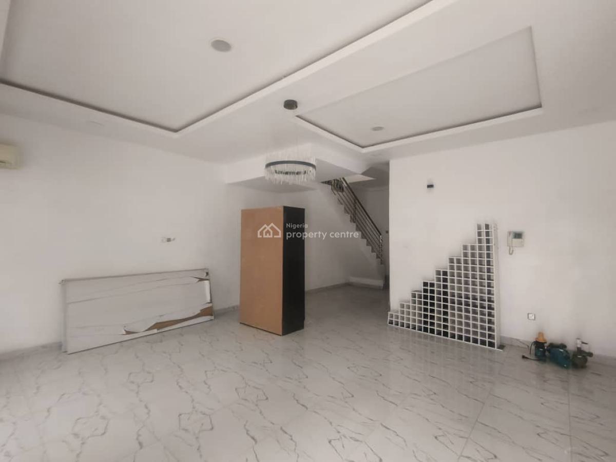 Newly Renovated 4 Bedrooms Semi Detached Duplex with Bq, Osapa, Lekki, Lagos, Semi-detached Duplex for Rent