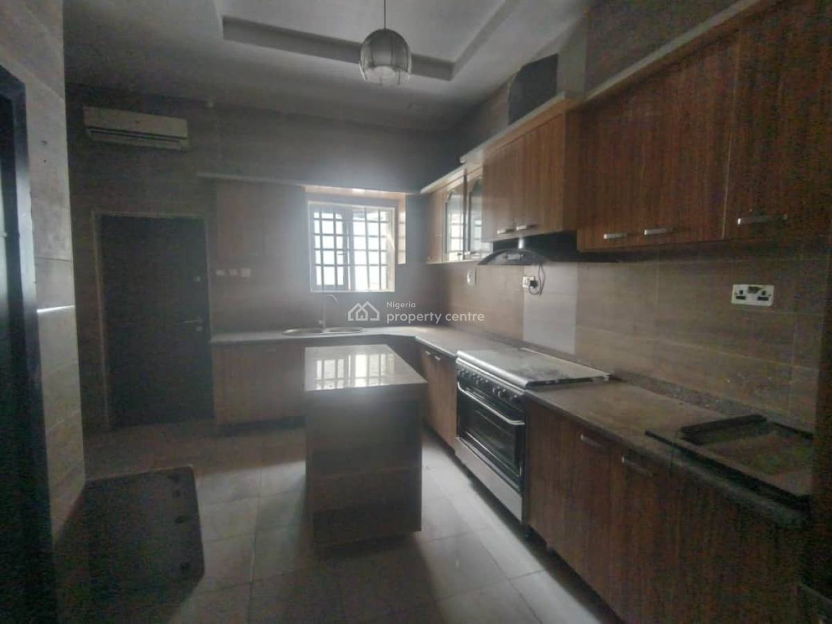 Newly Renovated 4 Bedrooms Semi Detached Duplex with Bq, Osapa, Lekki, Lagos, Semi-detached Duplex for Rent