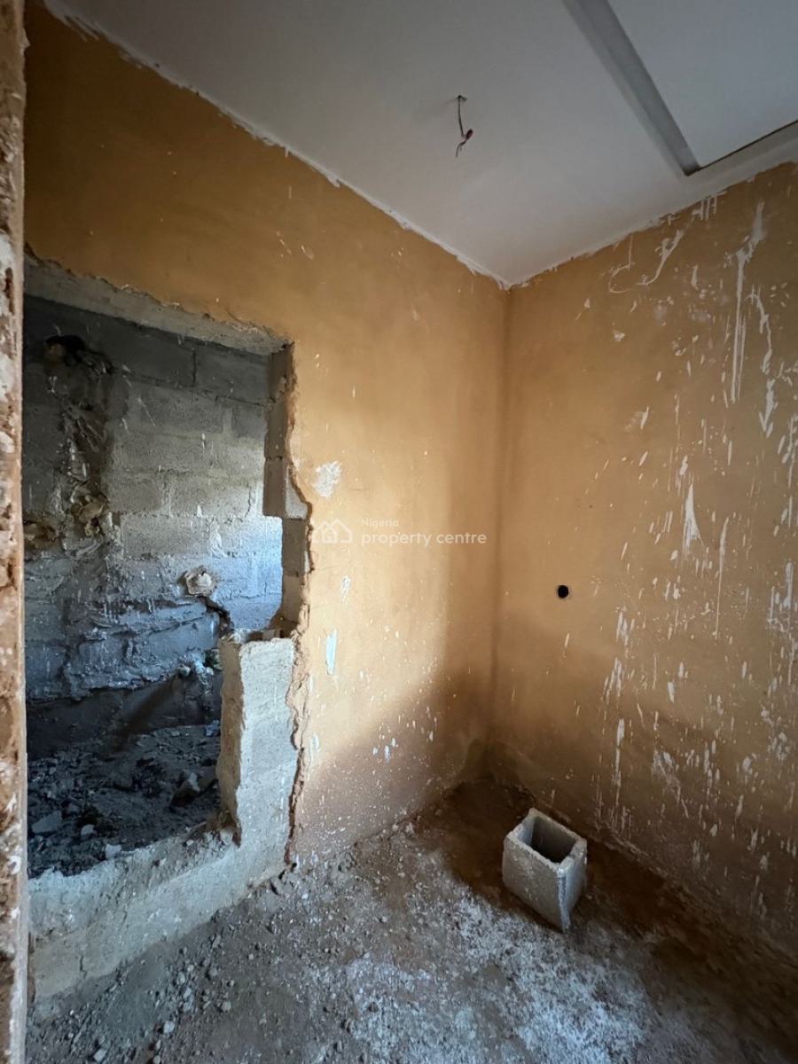 Cashflow Generating Investment Located in a High Demand Area, Obanikoro, Shomolu, Lagos, House for Sale