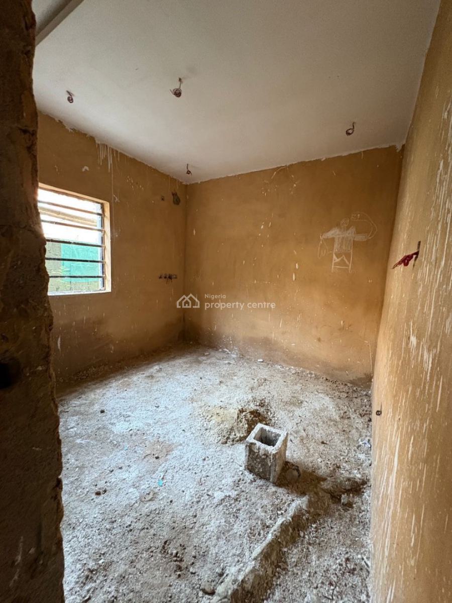 Cashflow Generating Investment Located in a High Demand Area, Obanikoro, Shomolu, Lagos, House for Sale