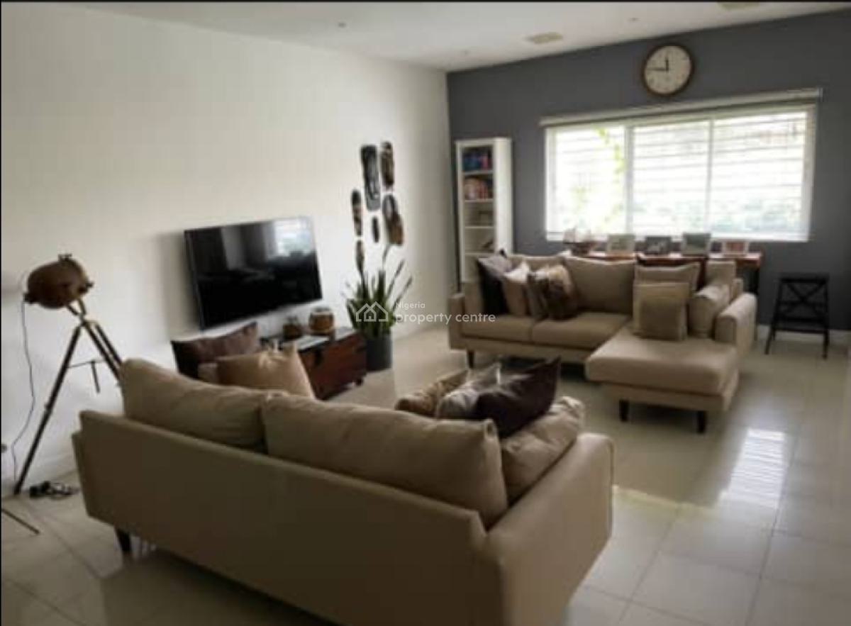 Spacious 3 Bedroom Apartment (no Bq) & Additional Storage (perfect Location, Lekki Phase 1, Lekki, Lagos, Flat / Apartment for Rent