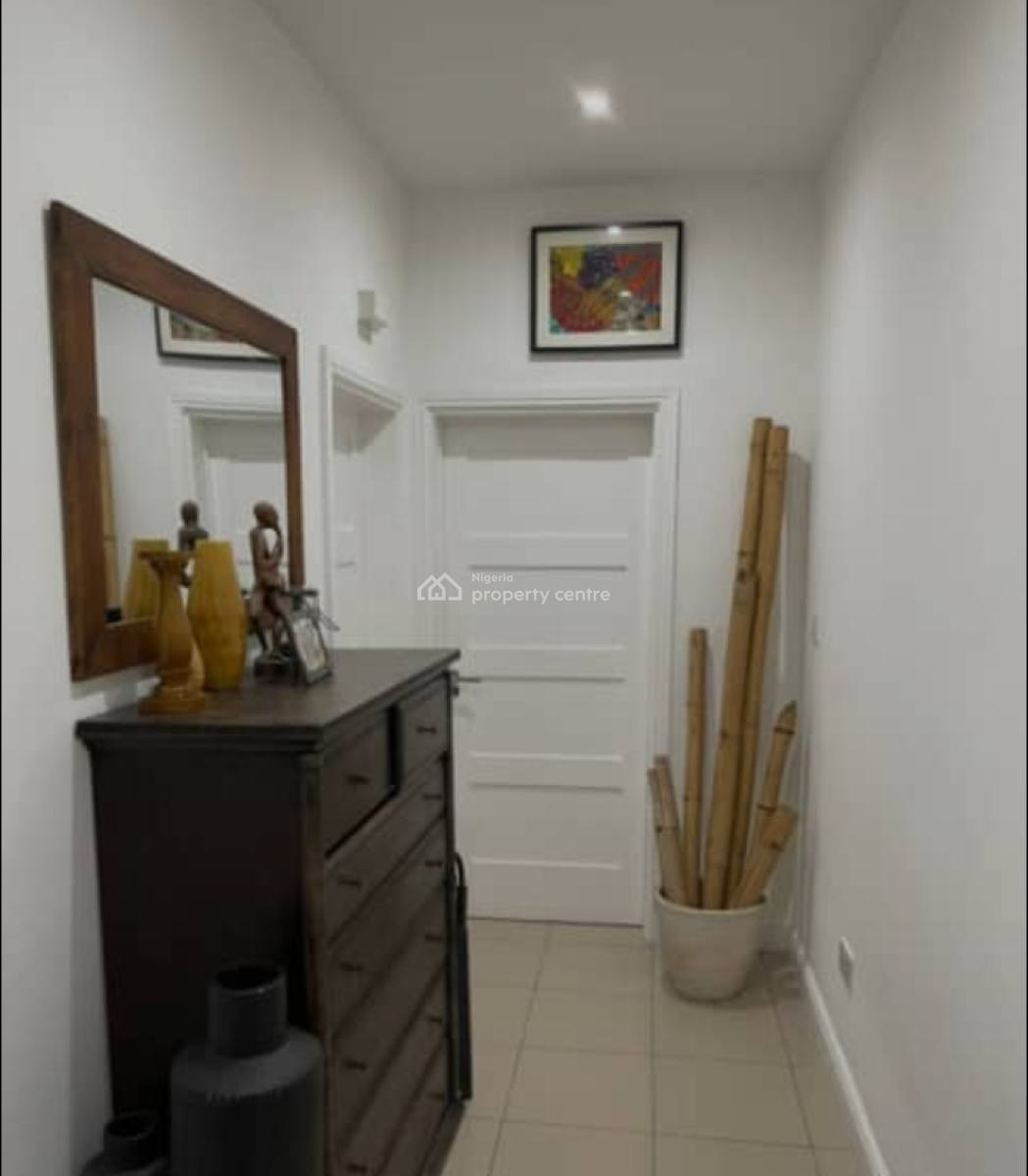 Spacious 3 Bedroom Apartment (no Bq) & Additional Storage (perfect Location, Lekki Phase 1, Lekki, Lagos, Flat / Apartment for Rent