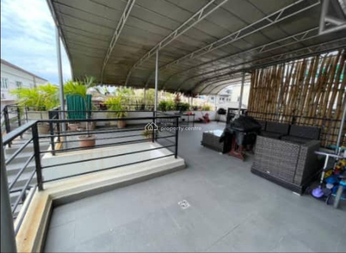 Spacious 3 Bedroom Apartment (no Bq) & Additional Storage (perfect Location, Lekki Phase 1, Lekki, Lagos, Flat / Apartment for Rent