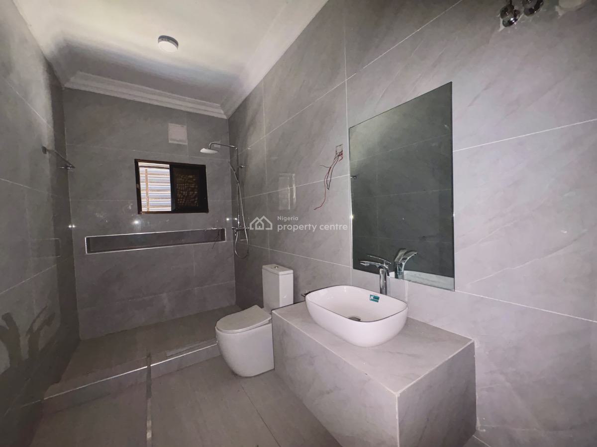 Fully Serviced 3 Bedroom Apartment, Lekki Phase 1, Lekki, Lagos, Flat / Apartment for Rent