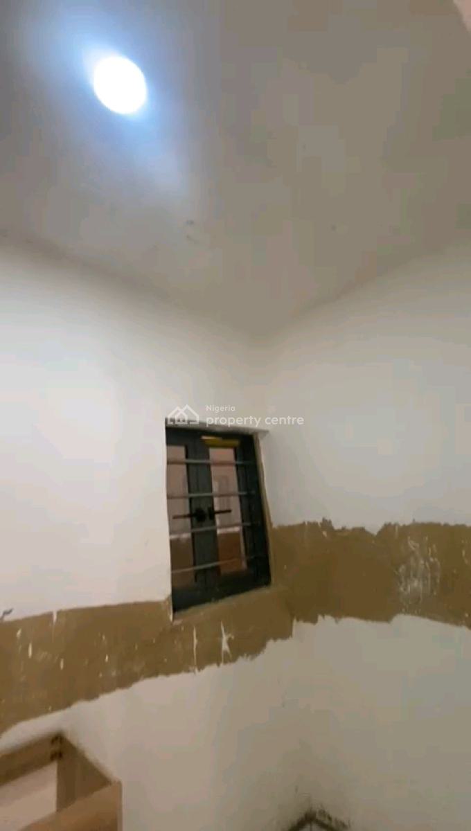 Newly Built Studio Apartment, Off Odunsi Street, Bariga, Shomolu, Lagos, Self Contain (single Rooms) for Rent