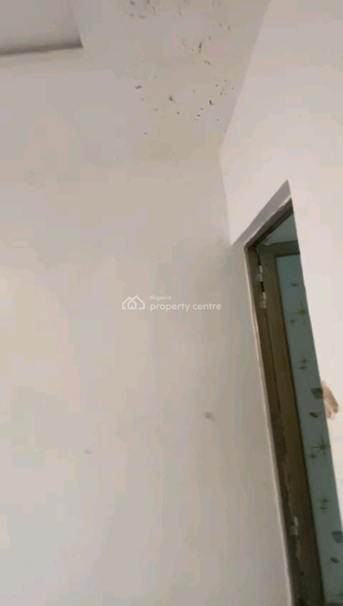 Newly Built Studio Apartment, Off Odunsi Street, Bariga, Shomolu, Lagos, Self Contain (single Rooms) for Rent