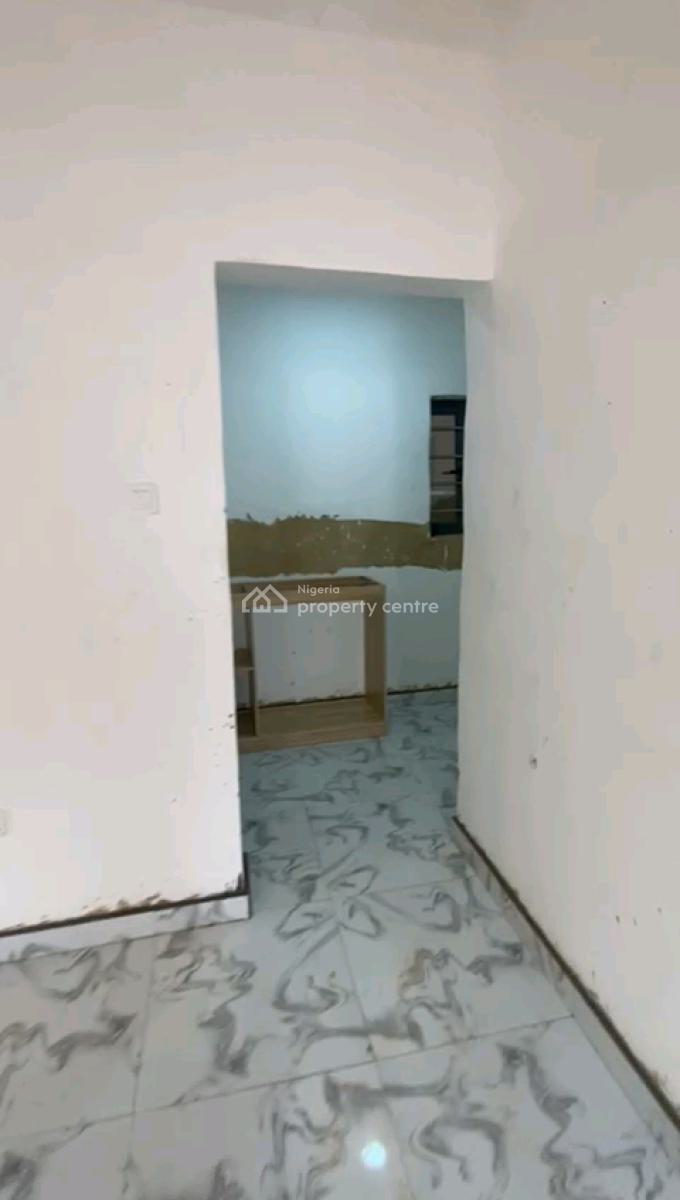 Newly Built Studio Apartment, Off Odunsi Street, Bariga, Shomolu, Lagos, Self Contain (single Rooms) for Rent