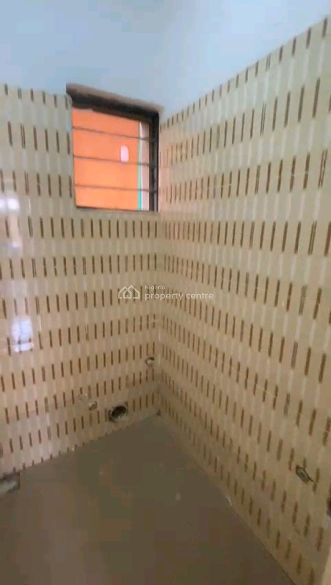 Newly Built Studio Apartment, Off Odunsi Street, Bariga, Shomolu, Lagos, Self Contain (single Rooms) for Rent