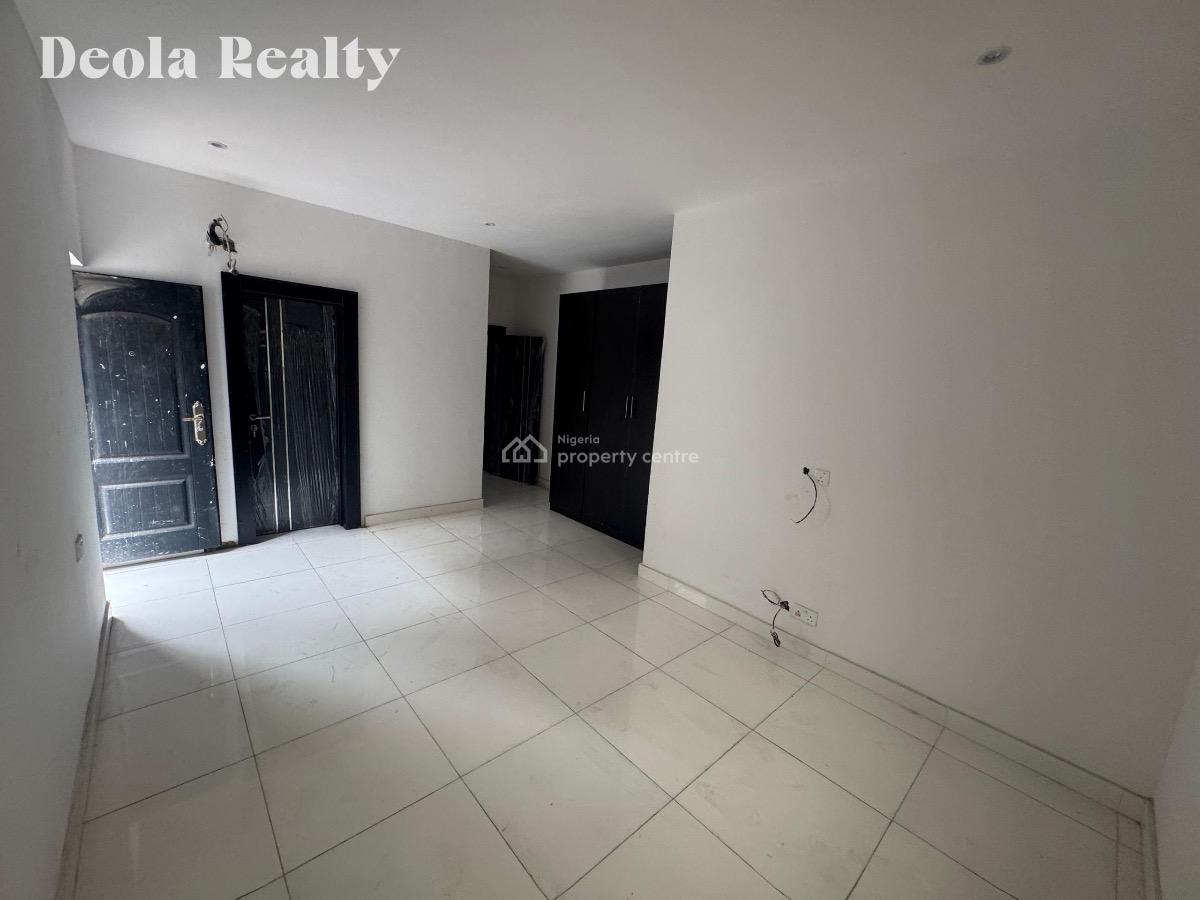 Modern 2 Bedroom Fully Serviced Apartment, Inside a Gated Estate, Ologolo, Lekki, Lagos, Flat / Apartment for Sale