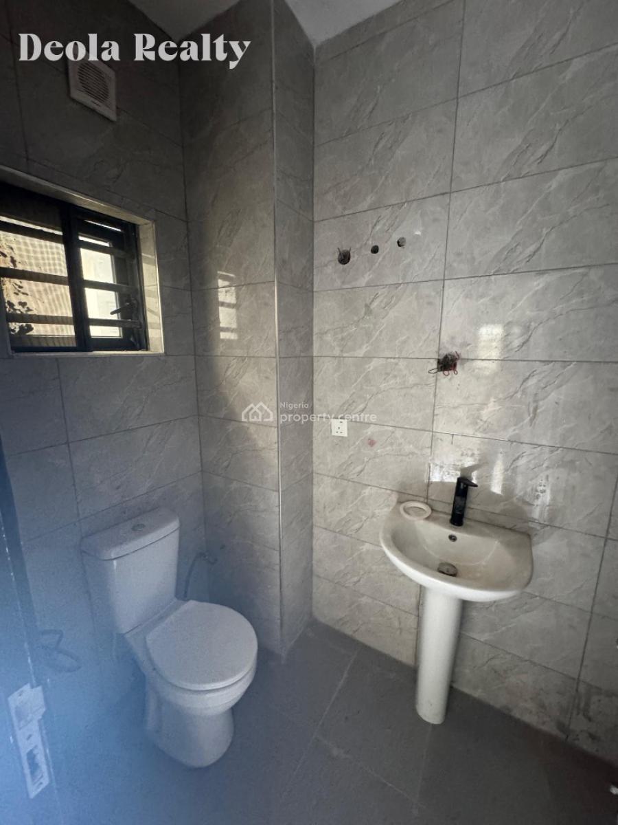 Modern 2 Bedroom Fully Serviced Apartment, Inside a Gated Estate, Ologolo, Lekki, Lagos, Flat / Apartment for Sale