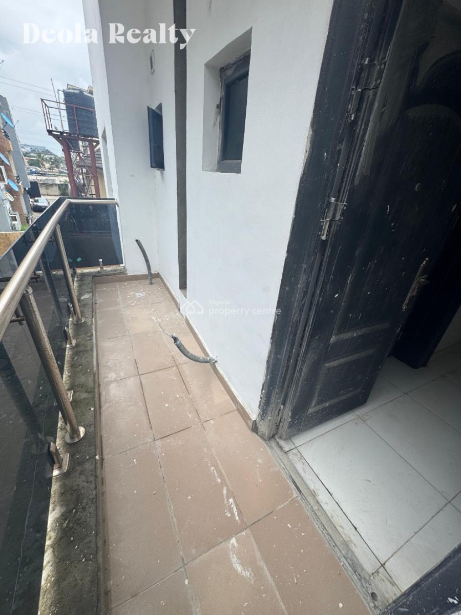 Modern 2 Bedroom Fully Serviced Apartment, Inside a Gated Estate, Ologolo, Lekki, Lagos, Flat / Apartment for Sale