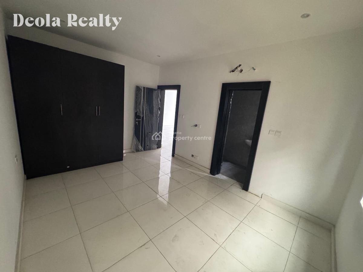 Modern 2 Bedroom Fully Serviced Apartment, Inside a Gated Estate, Ologolo, Lekki, Lagos, Flat / Apartment for Sale