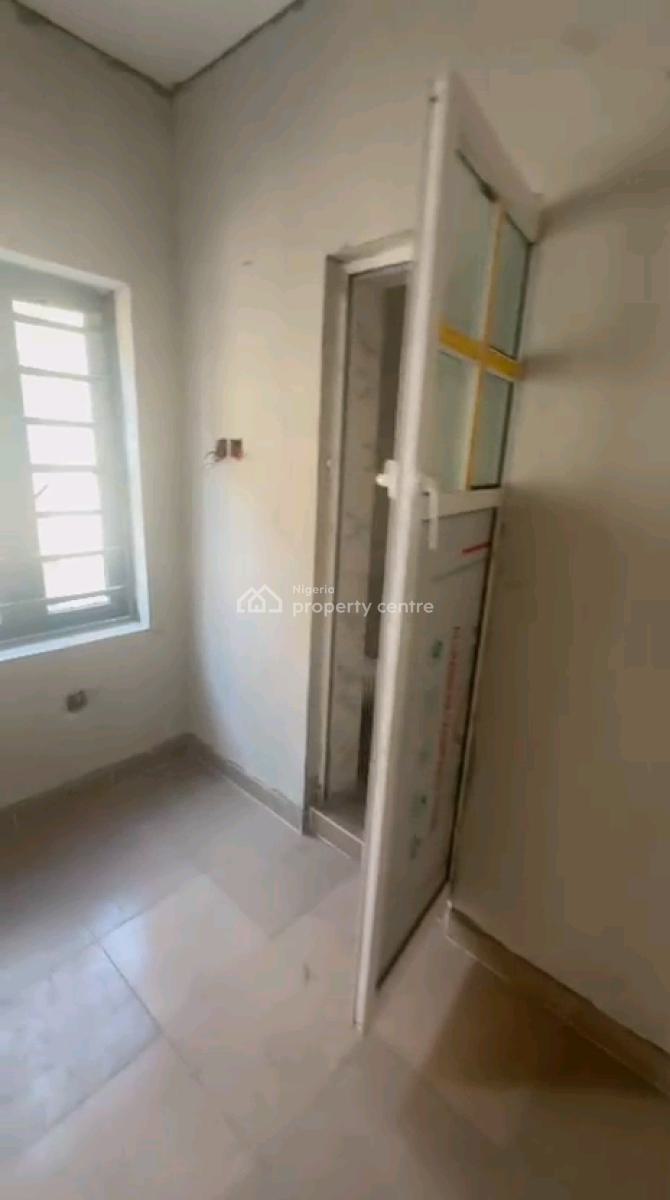 Newly Built and Modern 5 Units 2 Bedroom Apartment, Off Ayodele Okeowo, Soluyi, Gbagada, Lagos, Flat / Apartment for Rent