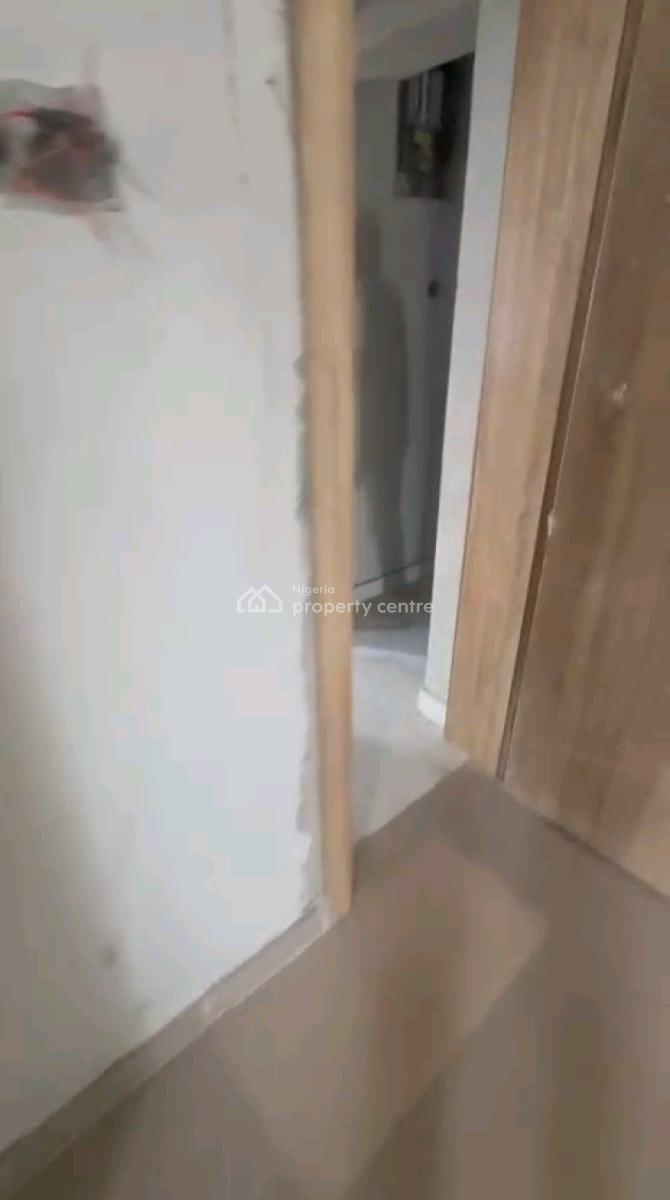 Newly Built and Modern 5 Units 2 Bedroom Apartment, Off Ayodele Okeowo, Soluyi, Gbagada, Lagos, Flat / Apartment for Rent