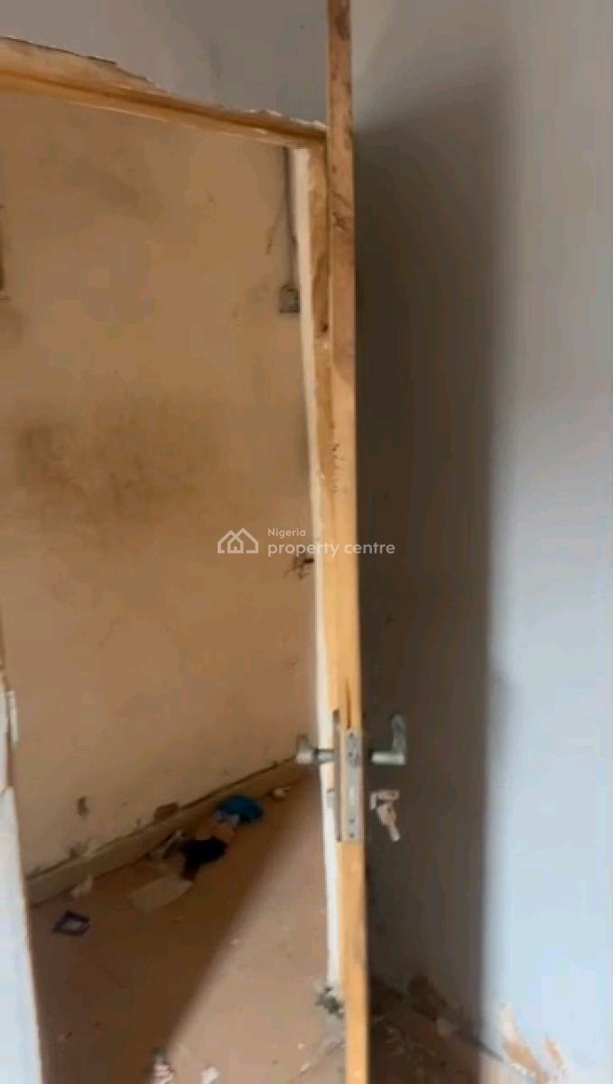 Standard Mini Flat, Onike, Yaba, Lagos, Mini Flat (room and Parlour) for Rent