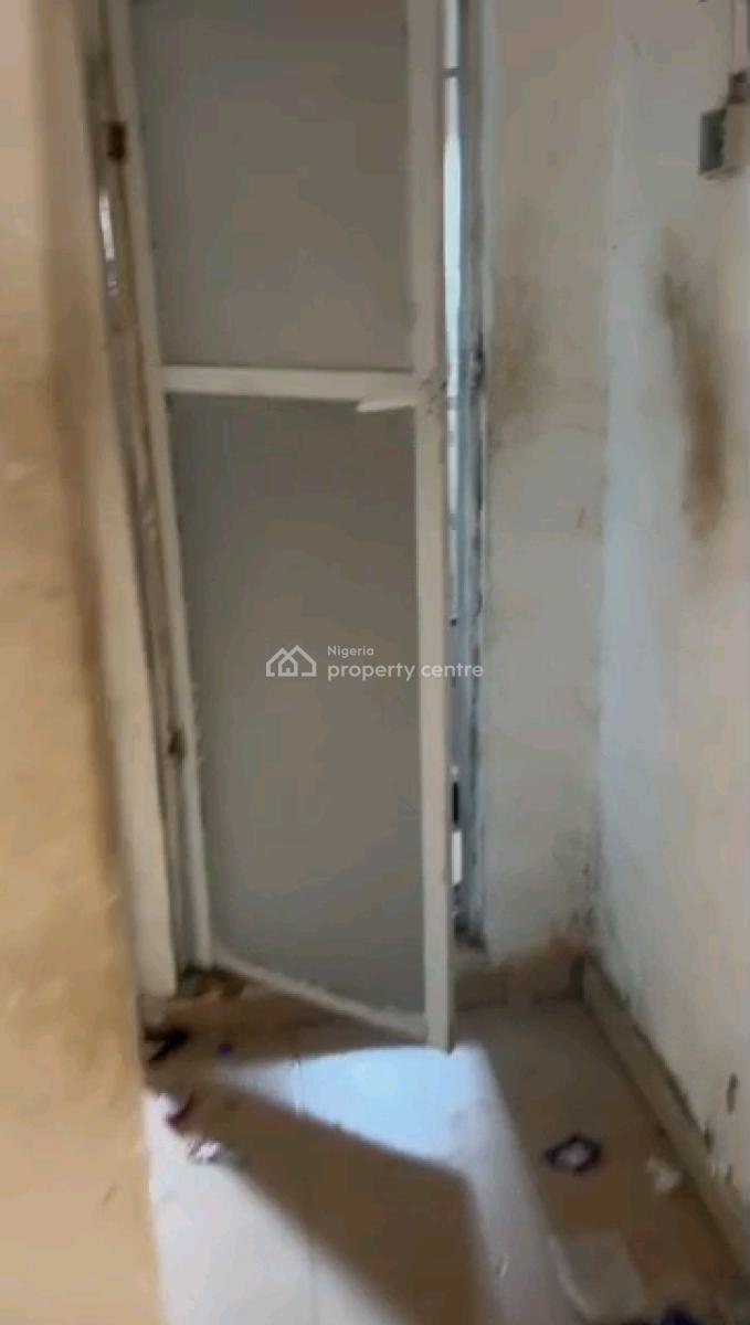 Standard Mini Flat, Onike, Yaba, Lagos, Mini Flat (room and Parlour) for Rent