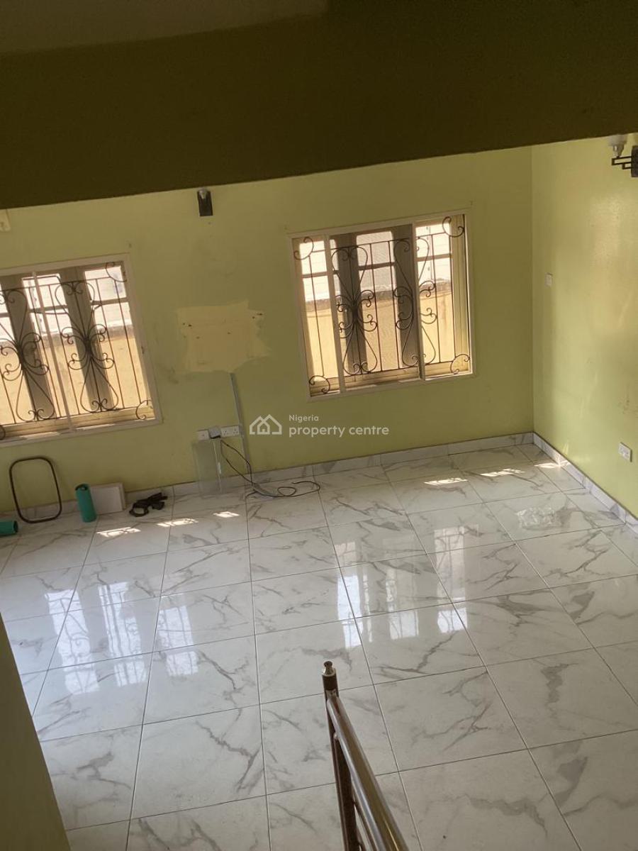 a Well Maintained 3 Bedroom Self Compound Duplex with a Bq, Off Admiralty, Lekki Phase 1, Lekki, Lagos, Semi-detached Duplex for Rent