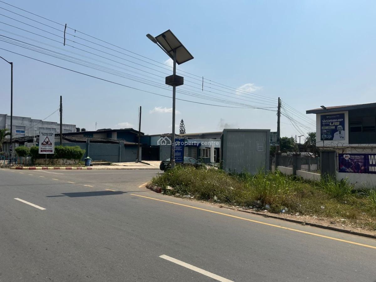 a Total of 7 Bedrooms Available, Aare Avenue Old Bodija Ibadan, Old Bodija, Ibadan, Oyo, Detached Duplex for Rent