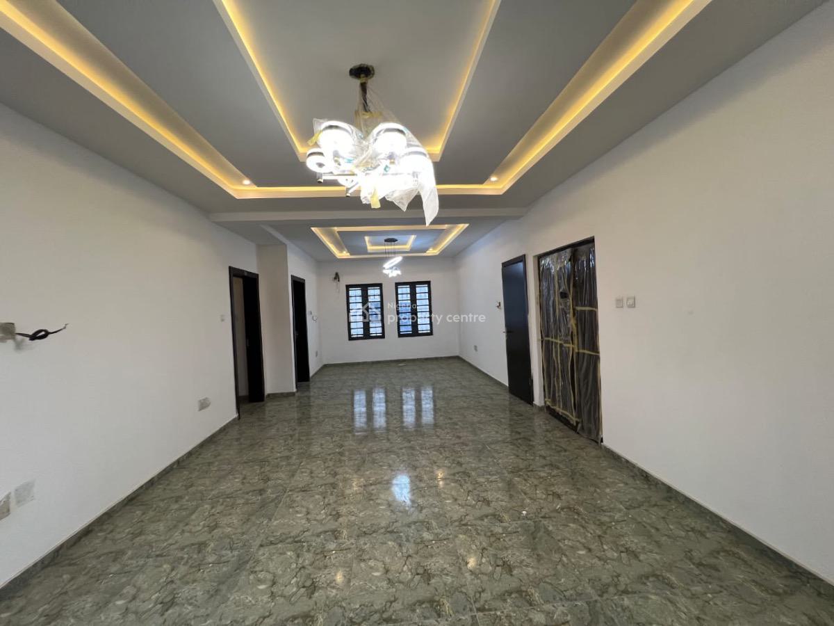Spacious 3 Bedroom Flat with Bq, Off Freedom Way Lekki Phase1, Lekki, Lagos, Flat / Apartment for Sale
