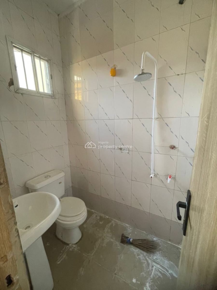 a Spacious and Sharp 3 Bedroom Apartment, Mobil Road, Ajah, Lagos, Flat / Apartment for Rent