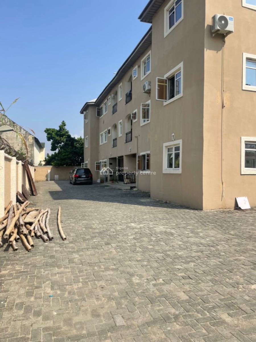 a Spacious and Sharp 3 Bedroom Apartment, Mobil Road, Ajah, Lagos, Flat / Apartment for Rent