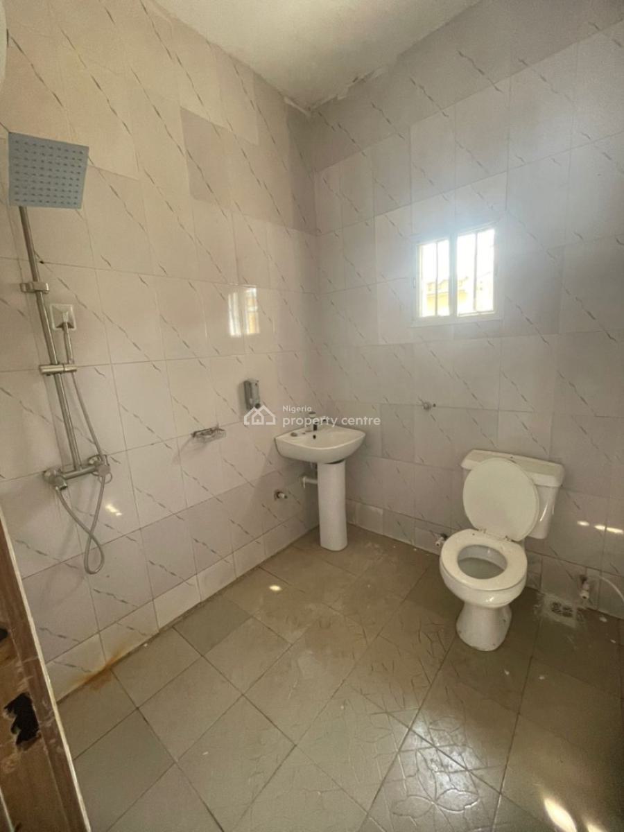 a Spacious and Sharp 3 Bedroom Apartment, Mobil Road, Ajah, Lagos, Flat / Apartment for Rent