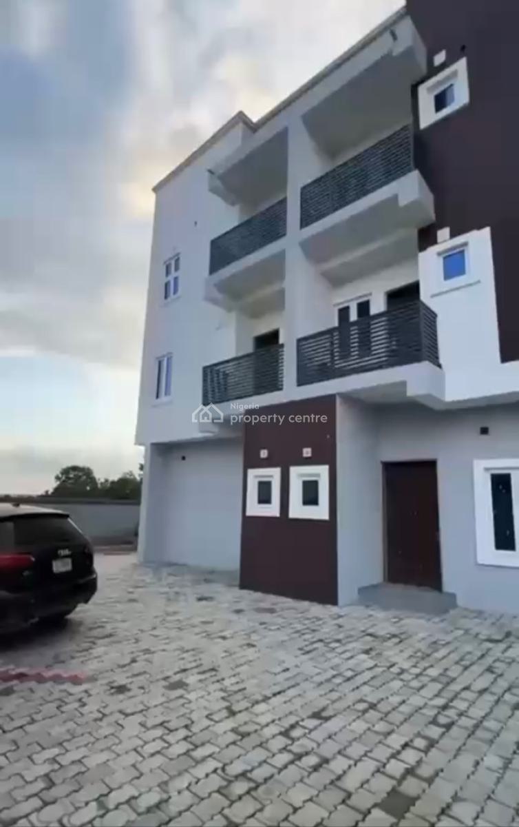 Newly Built Luxurious 4 Bedroom En-suite Terrace Duplex, Gaduwa, Abuja, Terraced Duplex for Sale