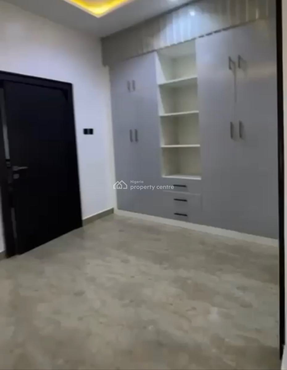 Newly Built Luxurious 4 Bedroom En-suite Terrace Duplex, Gaduwa, Abuja, Terraced Duplex for Sale