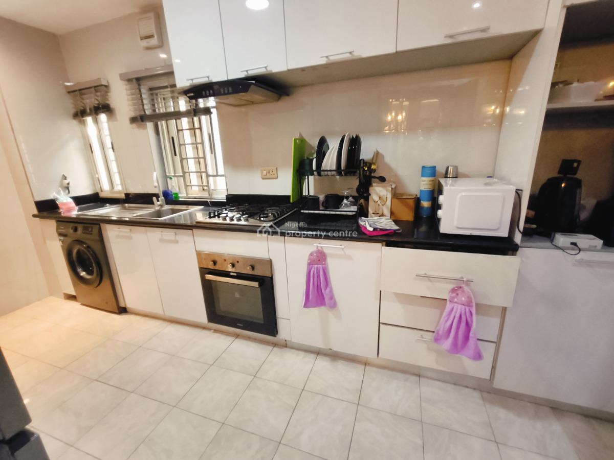 Mini Flat (room & Parlour) Apartment, Lekki Phase 1, Lekki, Lagos, Mini Flat (room and Parlour) Short Let