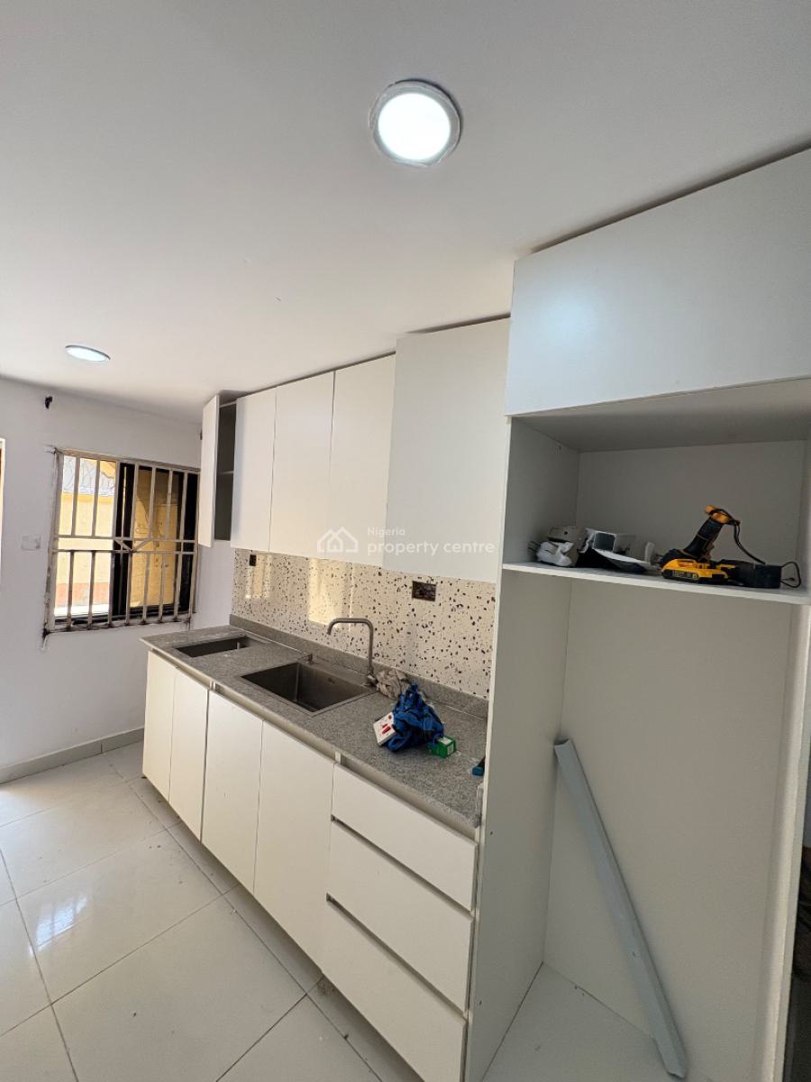 1 Bedroom / Mini Flat, Ayinde Akinmade, Lekki, Lagos, Mini Flat (room and Parlour) for Rent