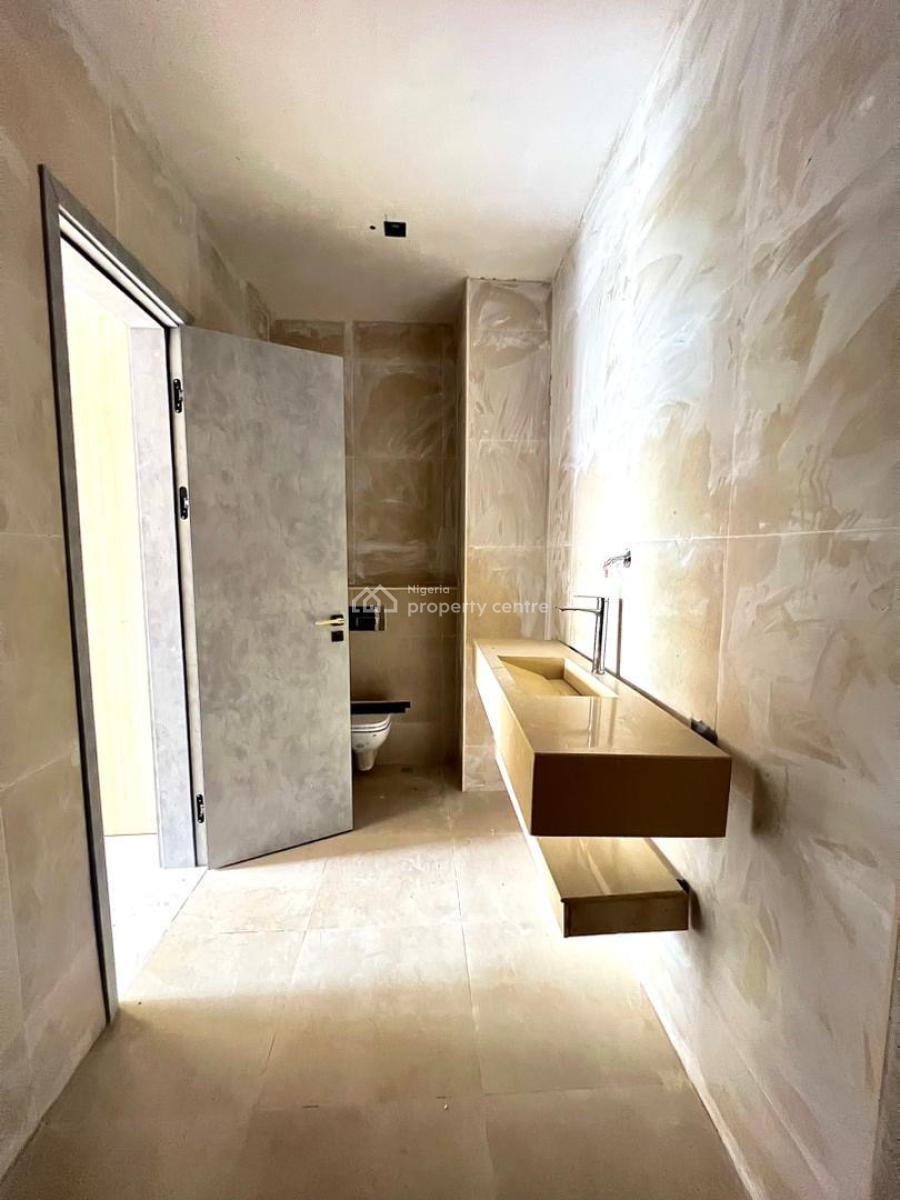 3-bedroom with Bq, Elevator, Rooftop Terrace, Rooftop Pool, and Gym, Lekki Phase 1, Lekki, Lagos, Flat / Apartment for Sale