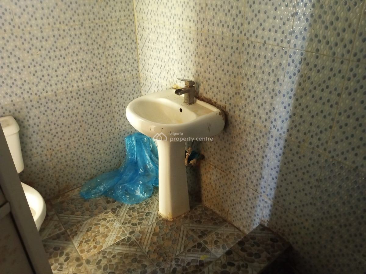 Nice 2 Bedroom Flat, Off Lekki Scheme 2, Abraham Adesanya, Ajiwe, Ajah, Lagos, Flat / Apartment for Rent