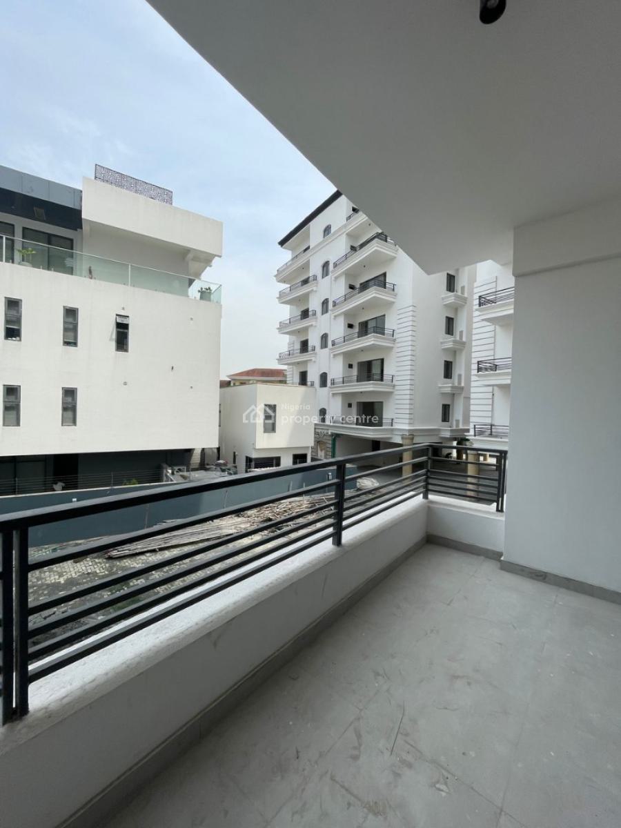 Luxury 3 Bedroom Penthouse with Swimming Pool, Bq, Lekki Phase 1, Lekki, Lagos, Block of Flats for Sale