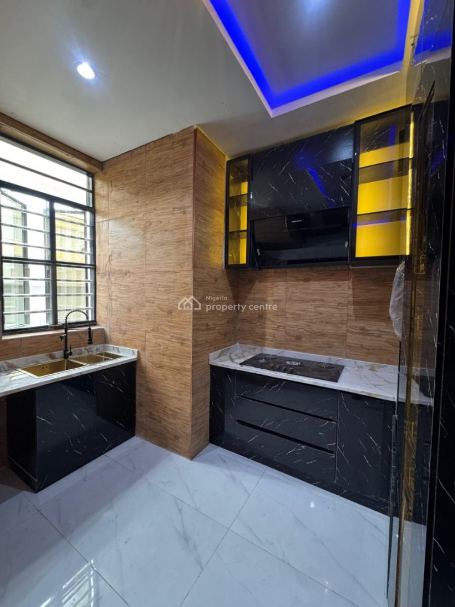 Luxury 2 Bedroom Apartment with Elevator, Bq, Lekki Phase 1, Lekki, Lagos, Flat / Apartment for Sale