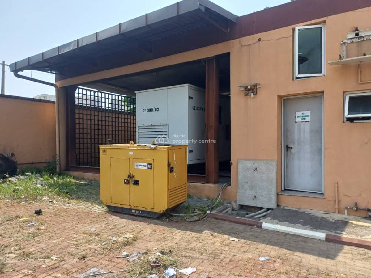 Luxury 18 Units of 3 Bedroom Apartment with a Bq Each and Swimming Pool, Victoria Island (vi), Lagos, Commercial Property for Rent