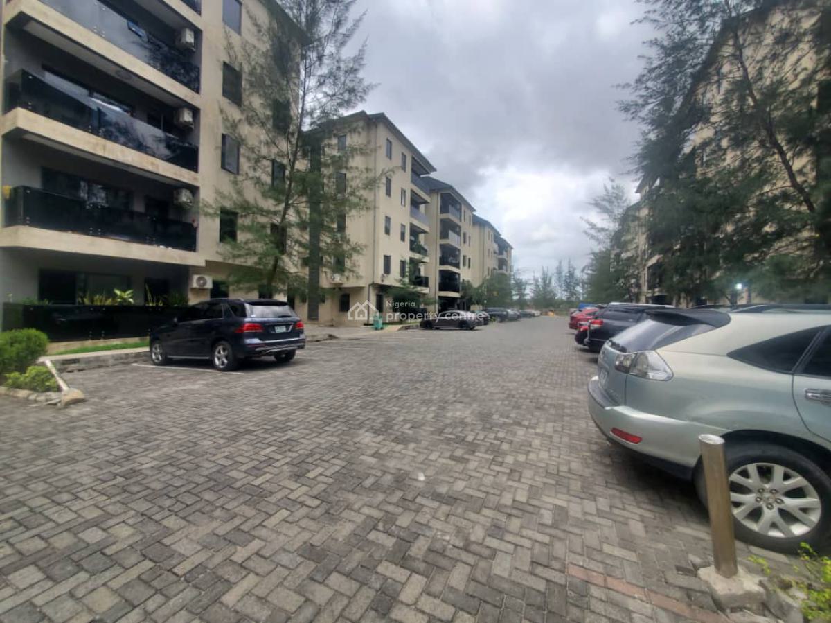 Fully Serviced 3 Bedrooms Flat, Lekki County, Ikota, Lekki, Lagos, Flat / Apartment for Sale