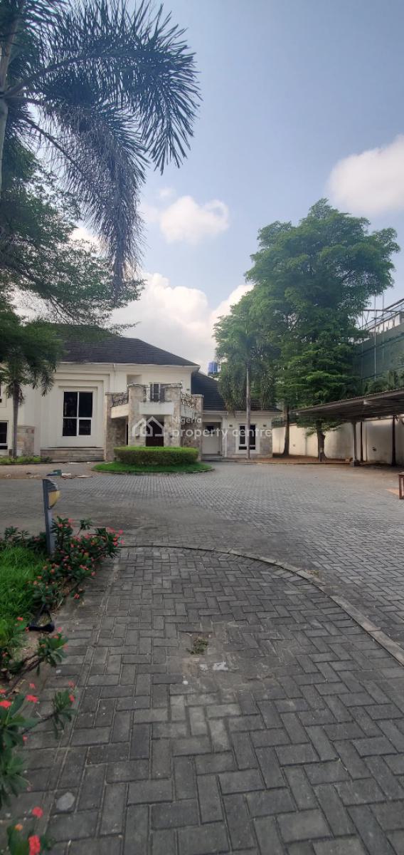 Residential and Commercial with Large Compound 5 Bedrooms, 2 Bqs, Old Ikoyi, Ikoyi, Lagos, House for Rent