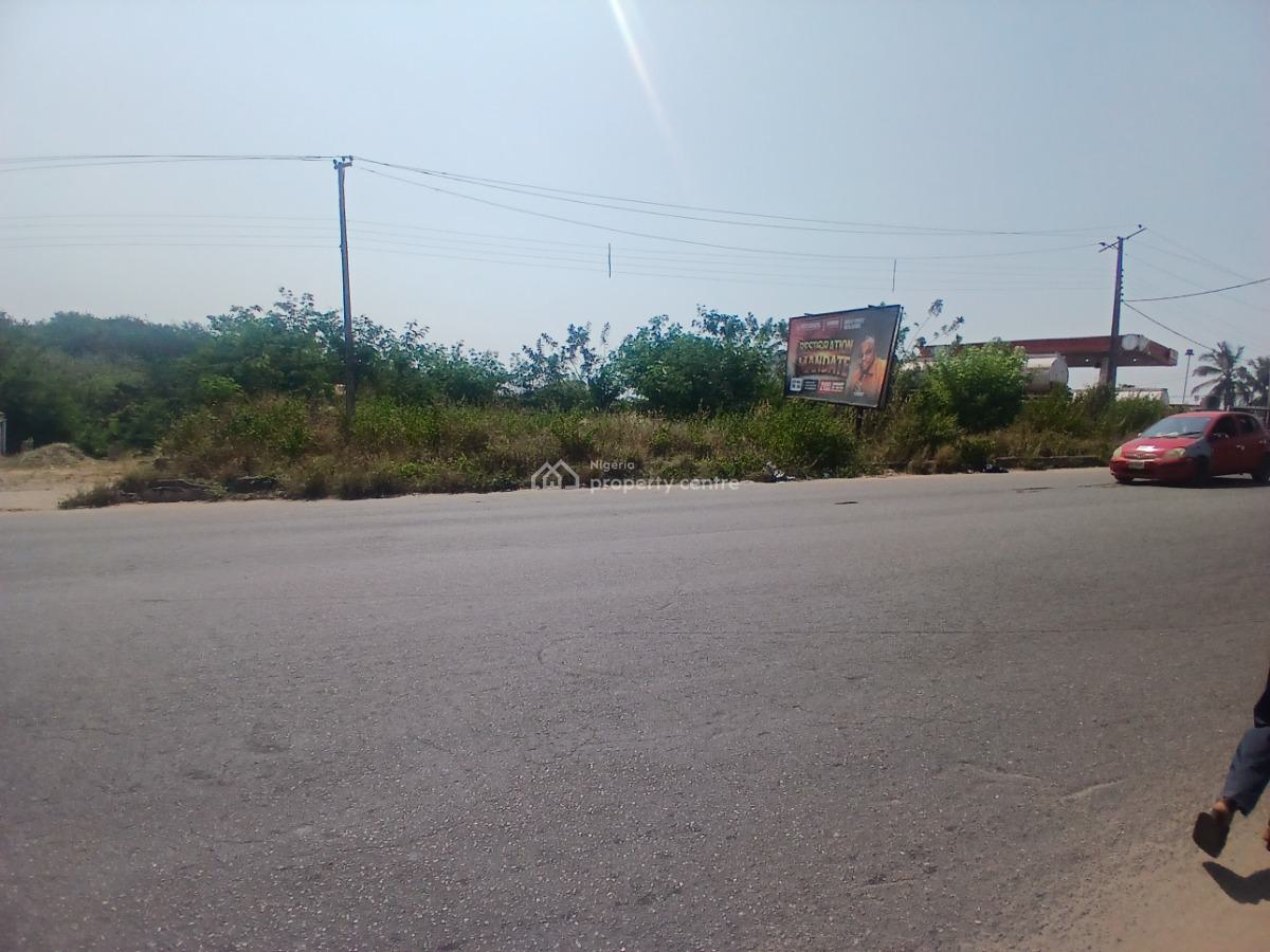 a Well Located 1200sqm Commercial Land Facing The Major Road, Save and Serve, Ologuneru Road, Ibadan, Oyo, Commercial Land for Sale