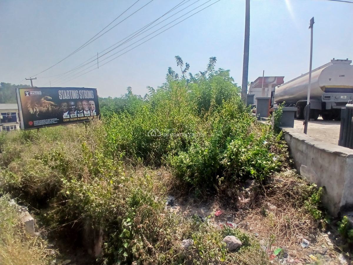 a Well Located 1200sqm Commercial Land Facing The Major Road, Save and Serve, Ologuneru Road, Ibadan, Oyo, Commercial Land for Sale