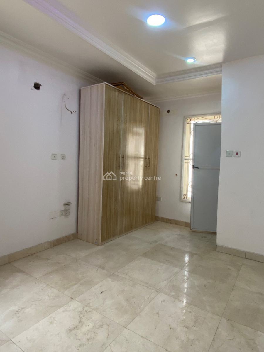 Luxury 3 Bedroom Flat Along Admiralty Way, Along Admiralty Way, Lekki Phase 1, Lekki, Lagos, Flat / Apartment for Rent