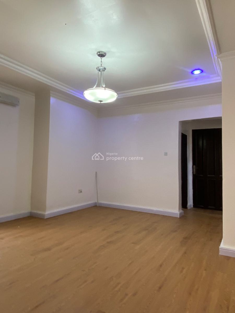 Luxury 3 Bedroom Flat Along Admiralty Way, Along Admiralty Way, Lekki Phase 1, Lekki, Lagos, Flat / Apartment for Rent