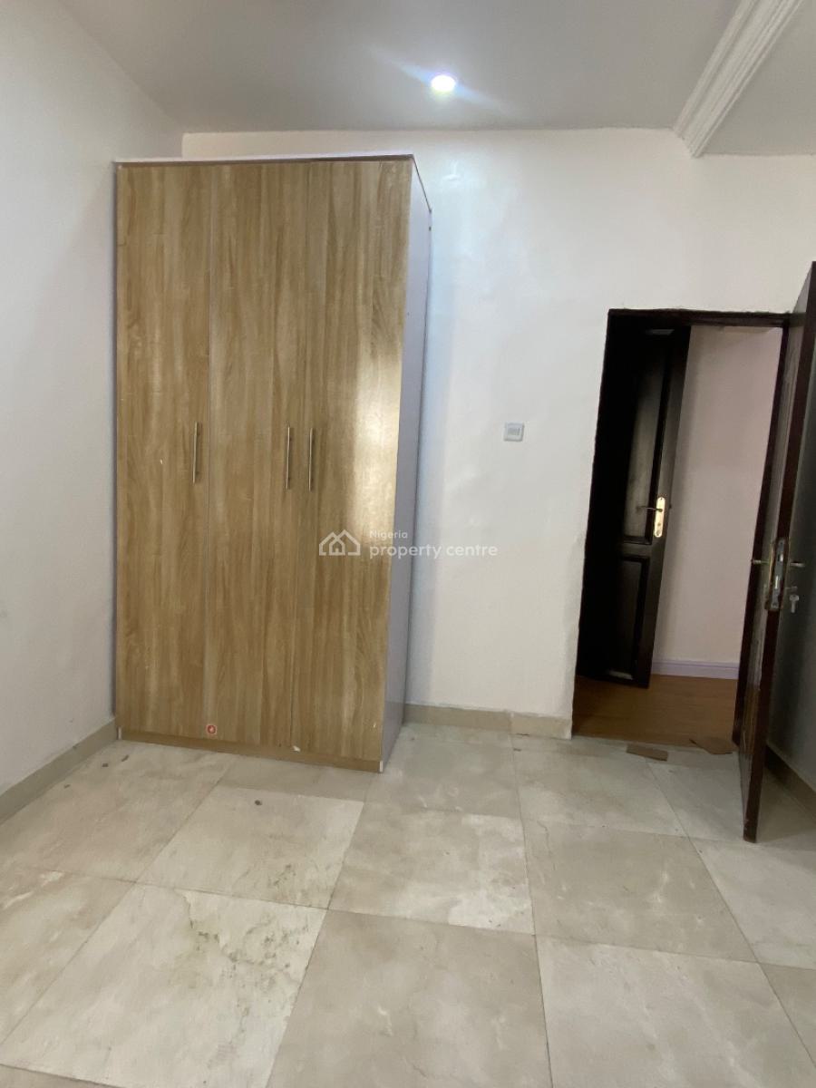 Luxury 3 Bedroom Flat Along Admiralty Way, Along Admiralty Way, Lekki Phase 1, Lekki, Lagos, Flat / Apartment for Rent