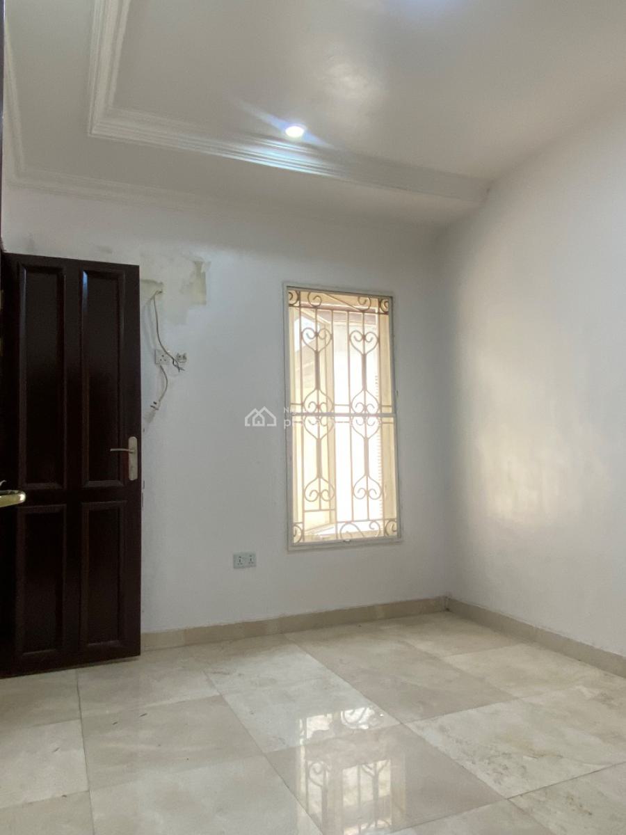 Luxury 3 Bedroom Flat Along Admiralty Way, Along Admiralty Way, Lekki Phase 1, Lekki, Lagos, Flat / Apartment for Rent
