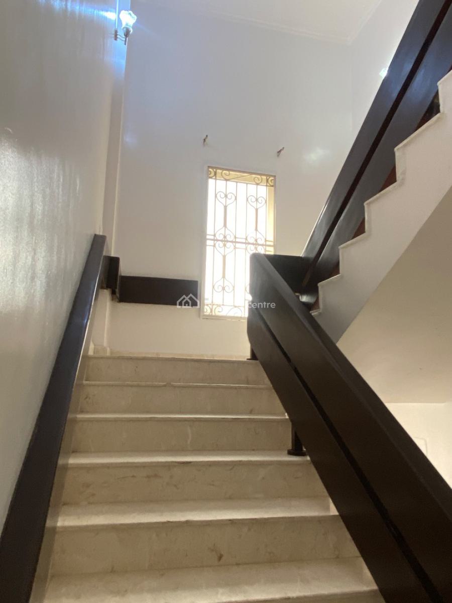 Luxury 3 Bedroom Flat Along Admiralty Way, Along Admiralty Way, Lekki Phase 1, Lekki, Lagos, Flat / Apartment for Rent